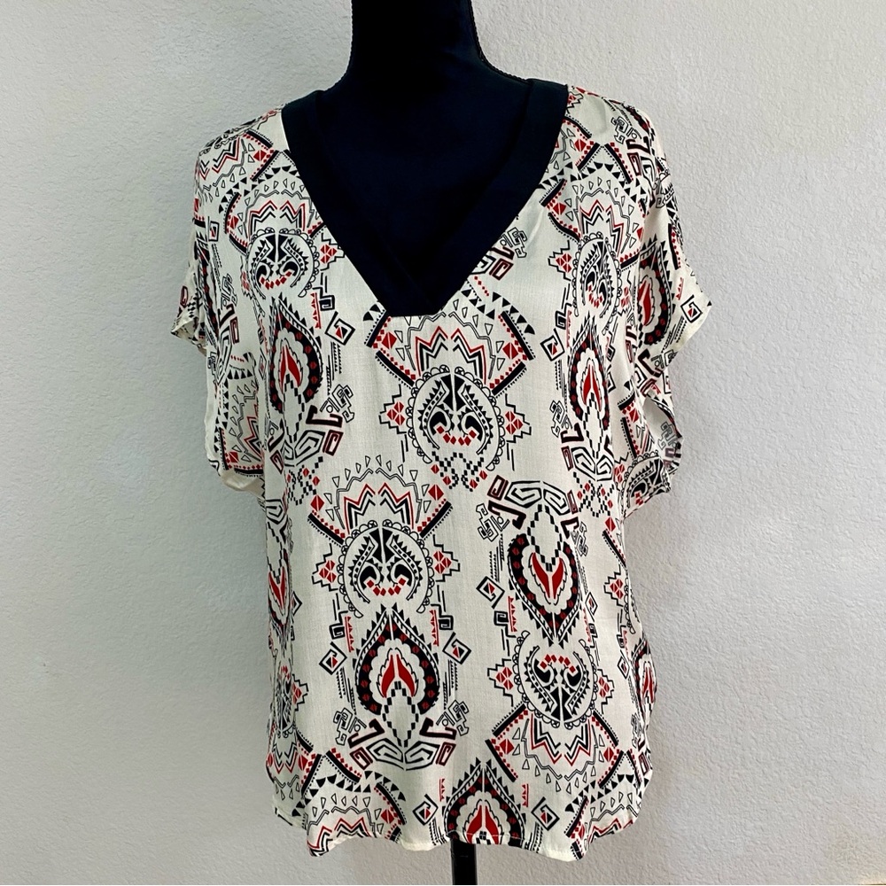 Iris Setlakwe Canada Tribal Geometric Print‎ V-Neck Blouse Top Size 2 Red Black